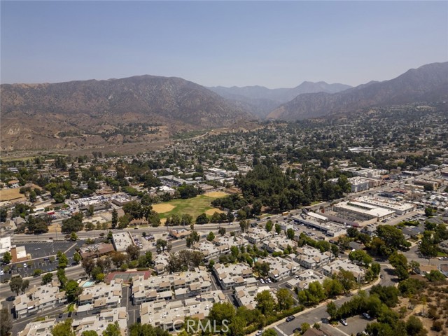 Detail Gallery Image 38 of 40 For 10504 Sunland Bld #5,  Sunland,  CA 91040 - 2 Beds | 1/1 Baths