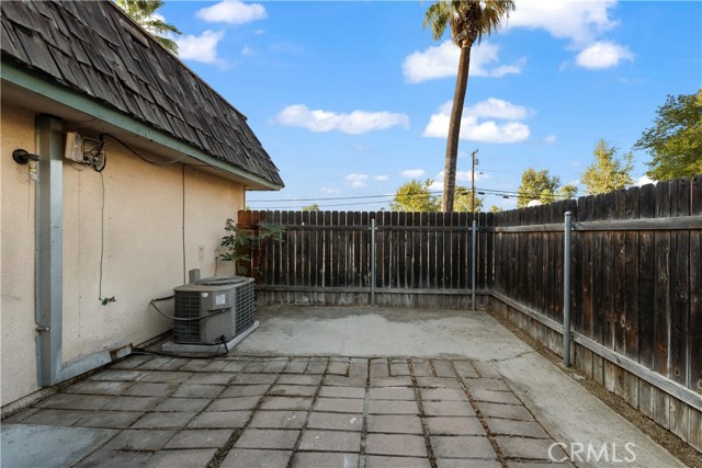 1477 Clemson Way Way, Riverside CA: https://media.crmls.org/medias/13f705f9-f17e-4bcd-86bf-7da656ca60d9.jpg
