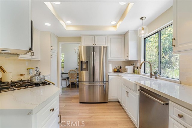 3931 Cottonwood Grove Trail, Calabasas CA: https://media.crmls.org/medias/13f75297-e2dc-44e0-8d95-3d0a3f18a3ad.jpg