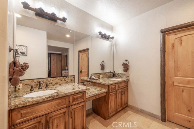 Detail Gallery Image 19 of 51 For 1086 Heritage, Big Bear City,  CA 92314 - 4 Beds | 4/2 Baths