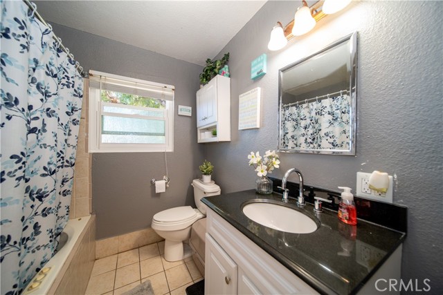 Image 12 of 26 For 209 Francis Street
