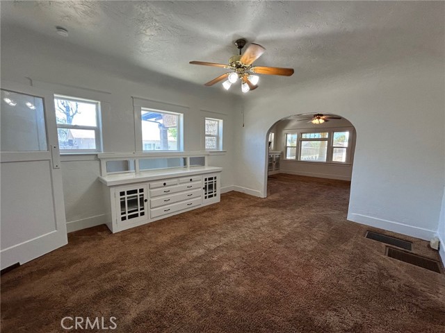 Detail Gallery Image 7 of 51 For 405 N a St, Madera,  CA 93638 - 4 Beds | 1 Baths