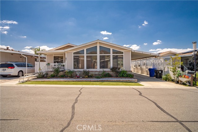 Detail Gallery Image 1 of 11 For 4080 Pedley #191,  Jurupa Valley,  CA 92509 - 4 Beds | 2 Baths