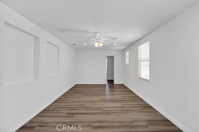 Detail Gallery Image 28 of 53 For 12636 Agave Bay, Victorville,  CA 92392 - 5 Beds | 3 Baths