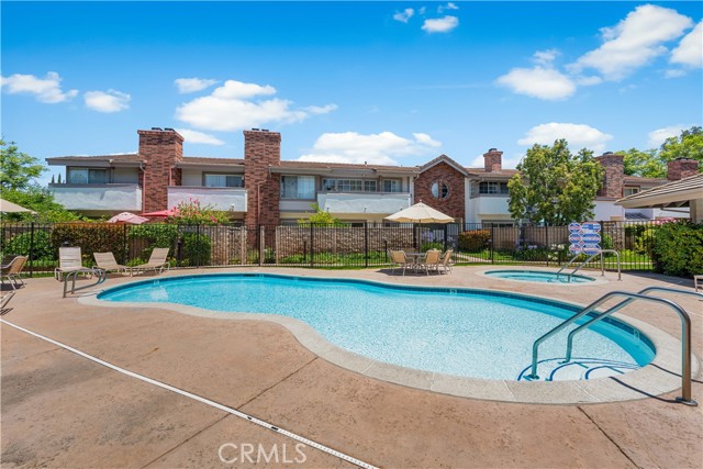 7 Greenmeadow Drive, Newbury Park CA: https://media.crmls.org/medias/13f96773-0e6c-4165-91a8-832d5d3f1b54.jpg