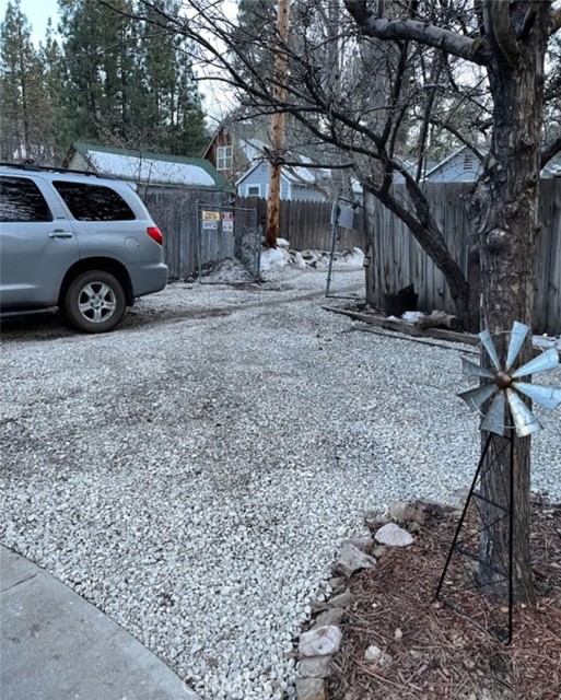 Detail Gallery Image 5 of 25 For 40172 Highland Rd., Big Bear Lake,  CA 92315 - 2 Beds | 1 Baths