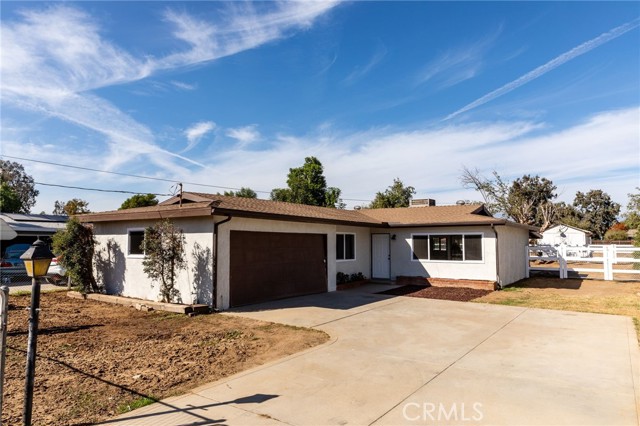 527 River Dr, Norco, CA 92860