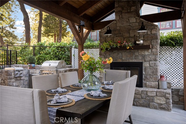 243 Manzanita Drive, Lake Arrowhead CA: https://media.crmls.org/medias/13fa991a-1741-451d-9fd1-c3e66fe81b65.jpg