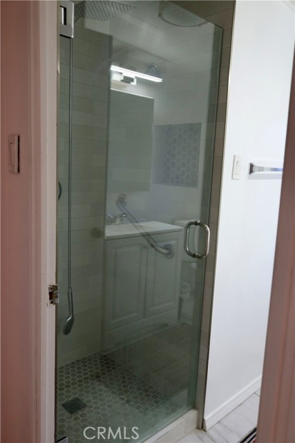 Detail Gallery Image 9 of 20 For 10711 Sherman Grove #36,  Sunland,  CA 91040 - 2 Beds | 1/1 Baths