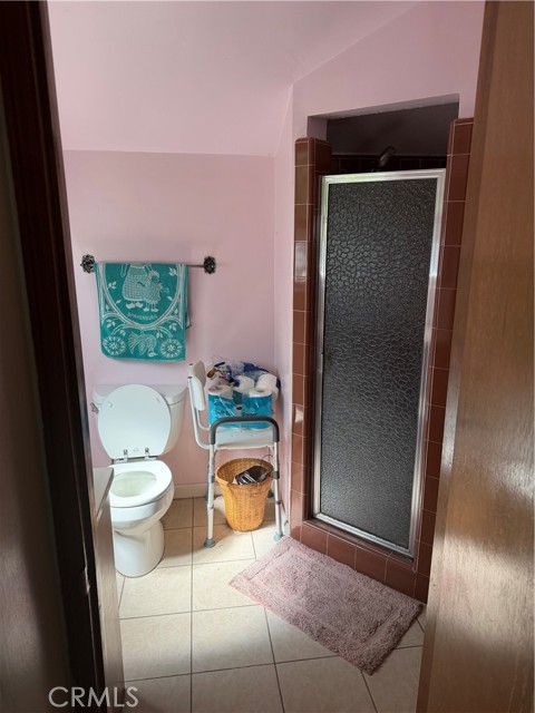 Detail Gallery Image 5 of 15 For 7232 Zelzah, Reseda,  CA 91335 - 3 Beds | 2 Baths