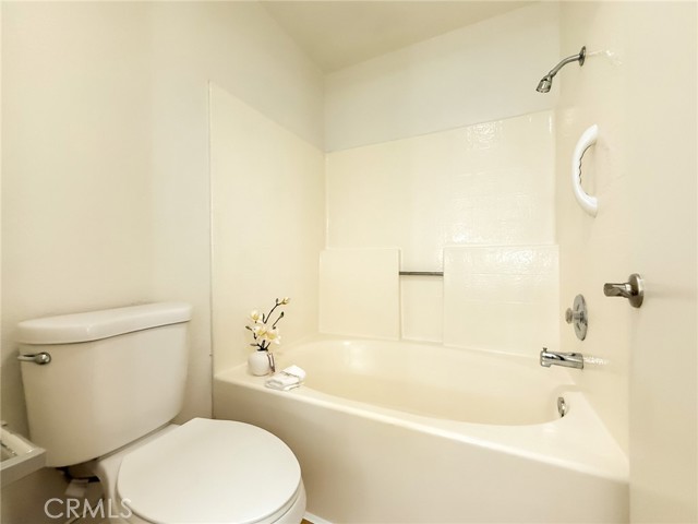 20725 E Crest Ln, Walnut CA: https://media.crmls.org/medias/13fb3678-41b5-4d64-b1f3-8d89f10a6a5e.jpg