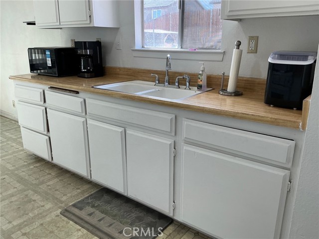 Detail Gallery Image 17 of 42 For 15974 Coronado Dr, Victorville,  CA 92394 - 3 Beds | 2 Baths