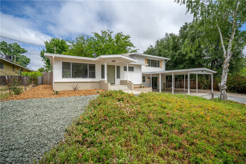 8015 Azucena Avenue, Atascadero, CA 93422