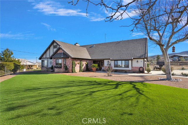 Detail Gallery Image 4 of 68 For 5205 Snow Line, Phelan,  CA 92371 - 3 Beds | 2 Baths