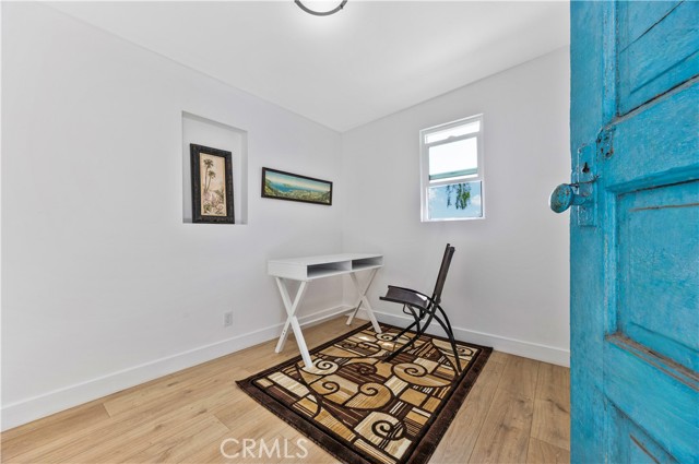 3135 Minnesota Street, Los Angeles CA: https://media.crmls.org/medias/13fce290-cc48-48d5-9f96-35c81c9e68bd.jpg