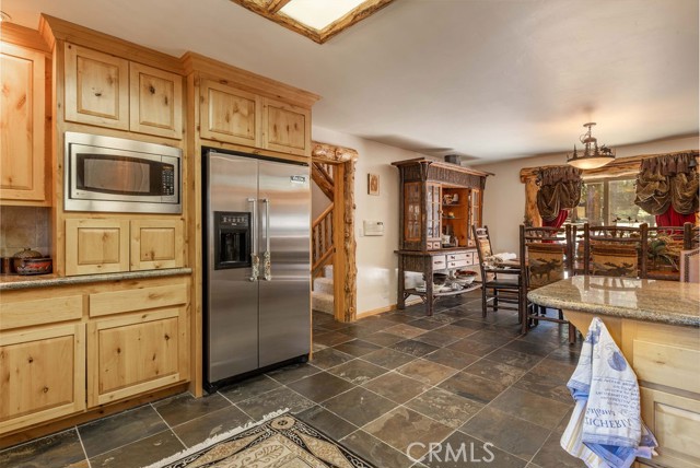 625 Cedar Glen Drive, Big Bear City CA: https://media.crmls.org/medias/13fce621-9330-4e84-860b-8a5e7c30b316.jpg