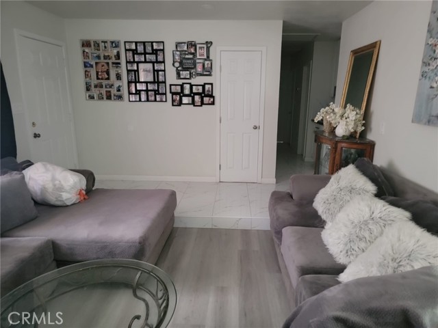 Detail Gallery Image 7 of 13 For 17986 Westlawn, Hesperia,  CA 92345 - 3 Beds | 2 Baths