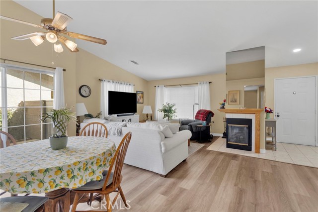 Detail Gallery Image 5 of 38 For 13032 Rainwood Ct, Victorville,  CA 92395 - 2 Beds | 2 Baths