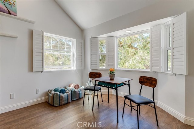 1560 Emerson Road, Cambria CA: https://media.crmls.org/medias/13fe6c0d-5653-4b7b-b81e-3f32c3517cb9.jpg