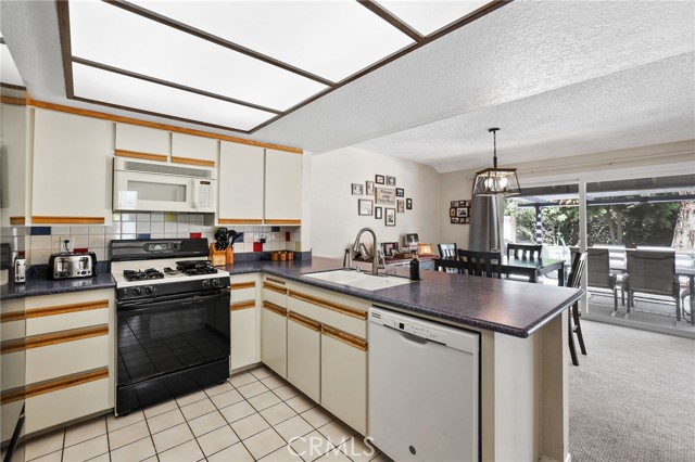 Detail Gallery Image 8 of 22 For 1425 Alpine Ln, Huntington Beach,  CA 92648 - 3 Beds | 2 Baths