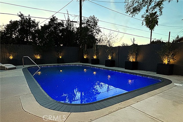 Detail Gallery Image 18 of 22 For 7913 Lasaine, Northridge,  CA 91325 - 4 Beds | 3/1 Baths