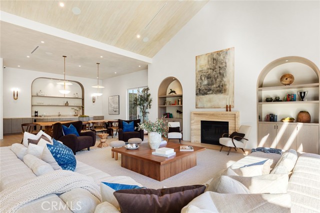 Detail Gallery Image 10 of 62 For 19026 Sprague St, Tarzana,  CA 91356 - 6 Beds | 6/1 Baths