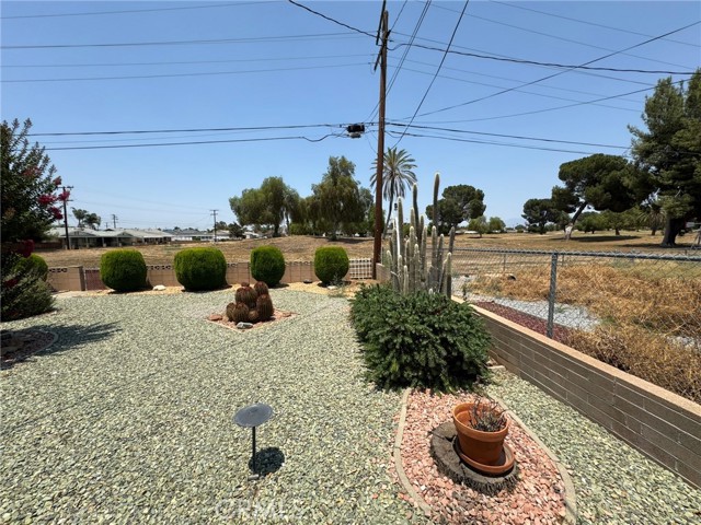 Detail Gallery Image 13 of 48 For 26644 Oakmont Dr, Menifee,  CA 92586 - 2 Beds | 2 Baths