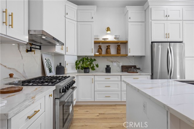 Detail Gallery Image 5 of 60 For 33 Mann St, Irvine,  CA 92612 - 3 Beds | 2 Baths