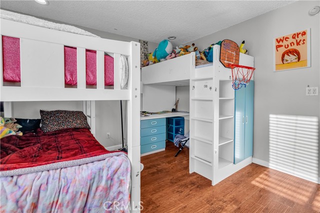 Detail Gallery Image 10 of 29 For 18307 Burbank Bld #48,  Tarzana,  CA 91356 - 2 Beds | 2 Baths