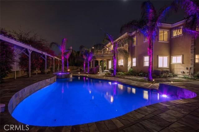 10062 Valley Circle Boulevard, Chatsworth CA: https://media.crmls.org/medias/1401ba4e-f1bc-4083-845a-9e6296f1b344.jpg