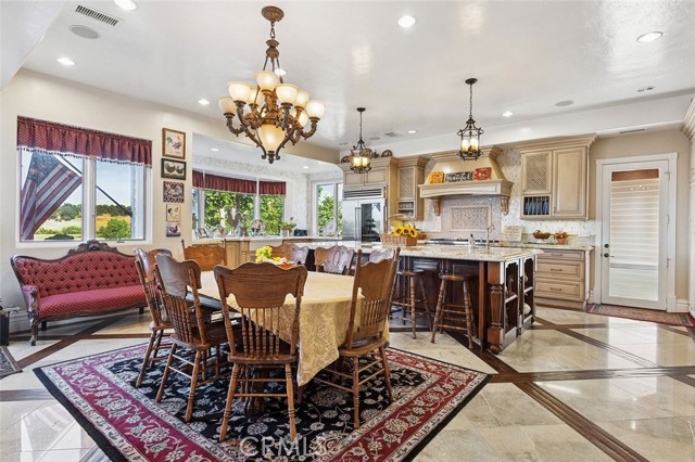 42580 Avenida Escala, Murrieta CA: https://media.crmls.org/medias/1401c635-4c20-4a4d-abf0-0d9f68e6d0a5.jpg