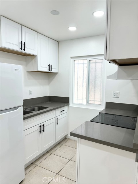 Detail Gallery Image 4 of 27 For 440 W Orangewood Ave #440,  Anaheim,  CA 92802 - 1 Beds | 1 Baths