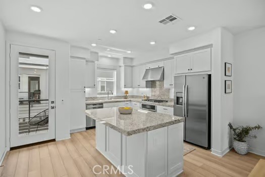 323 Adela, Lake Forest CA: https://media.crmls.org/medias/1402dcc8-9549-4876-a853-9c34d579f943.jpg