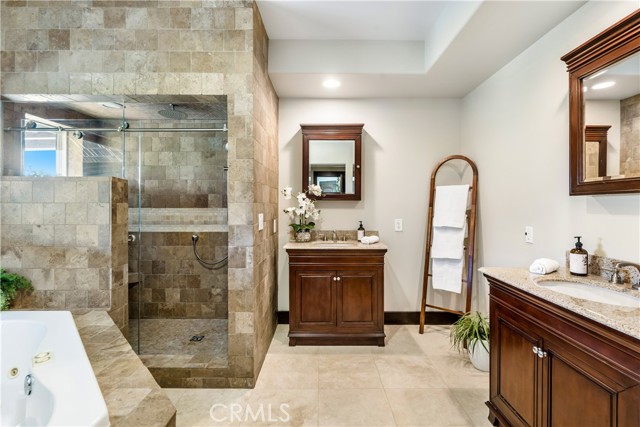 Detail Gallery Image 25 of 65 For 29732 Arroyo Oak Ln, Castaic,  CA 91384 - 5 Beds | 5 Baths
