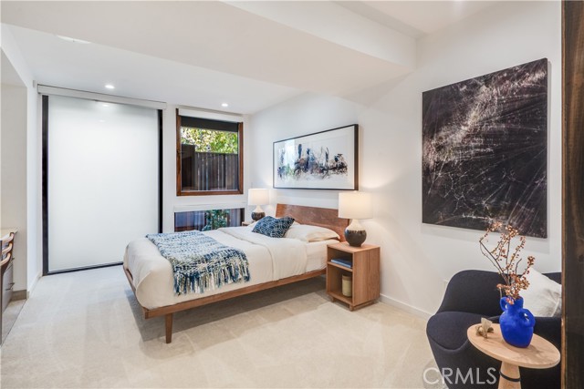 Detail Gallery Image 49 of 70 For 2 Laguna Pl, Long Beach,  CA 90803 - 4 Beds | 4 Baths