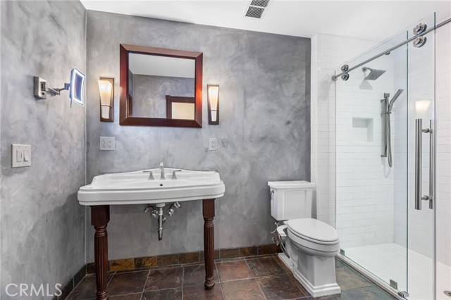 Detail Gallery Image 28 of 43 For 315 E 8th, Los Angeles,  CA 90014 - 2 Beds | 2 Baths