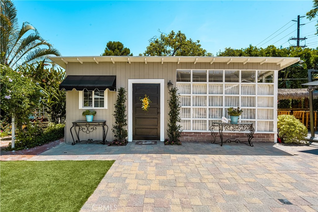 14041369 B0f3 4ee8 8f42 7d035a5f673c