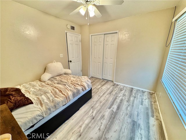 3425 Clifton Avenue, Highland CA: https://media.crmls.org/medias/14048ee3-c7f5-4a33-8c4e-cf19eeec56fd.jpg