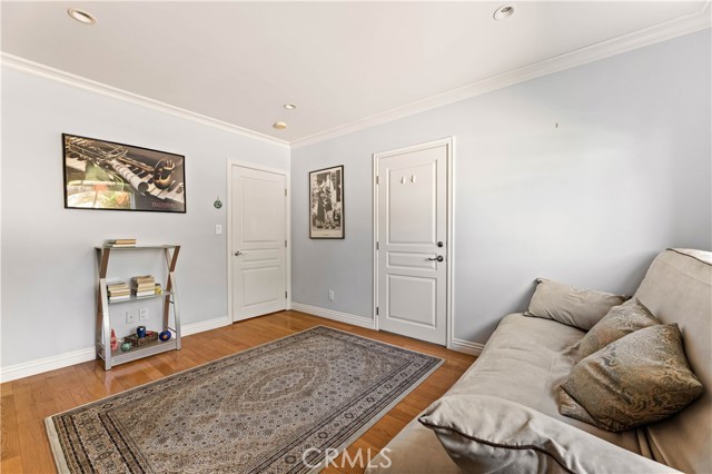 4811 Heaven Avenue, Woodland Hills CA: https://media.crmls.org/medias/1404b2e6-a8d0-4c6d-a47e-3ddf86f4561f.jpg