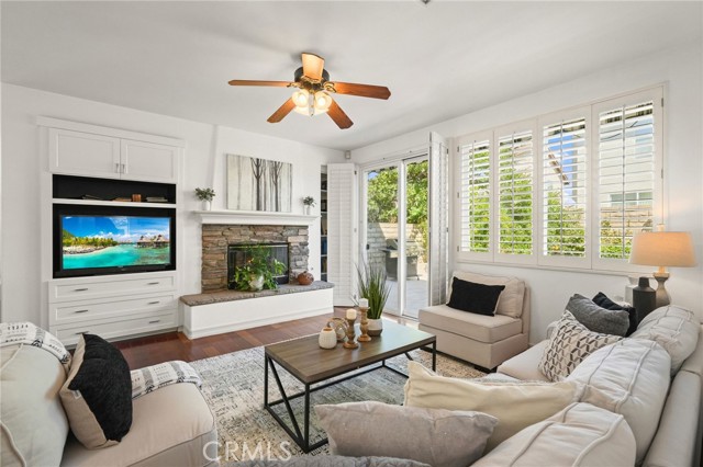 Detail Gallery Image 26 of 71 For 22601 Gault St, West Hills,  CA 91307 - 5 Beds | 3 Baths