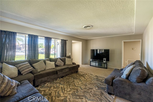40425 Whittier Ave, East Hemet, CA 92544 photo 11