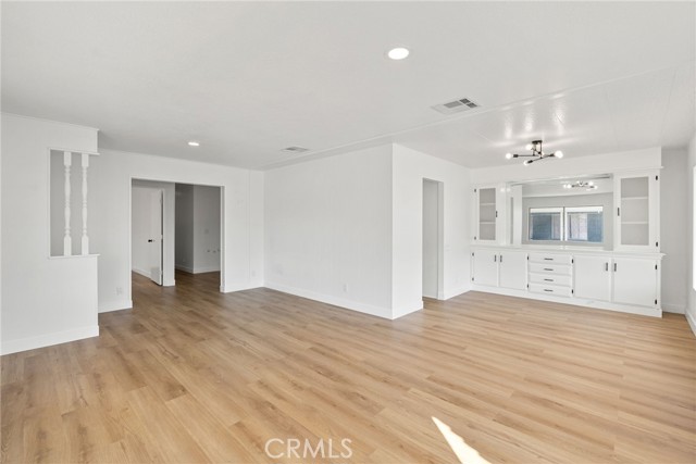 Detail Gallery Image 17 of 57 For 141 E Coronado Ln, Tustin,  CA 92780 - 3 Beds | 2 Baths