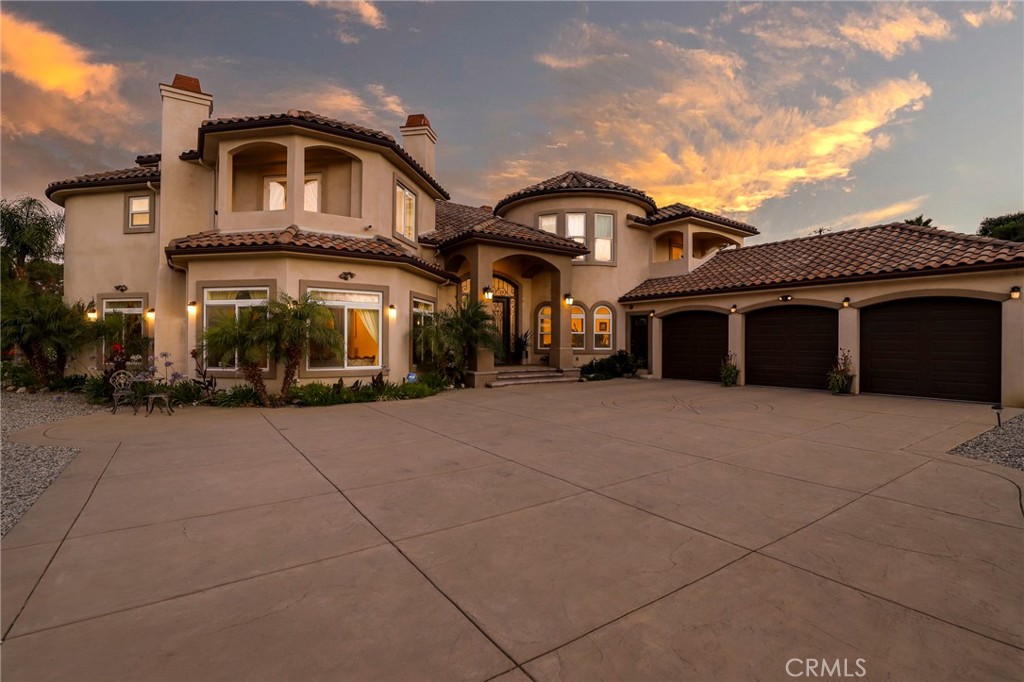 26905 Rolling Hills Avenue