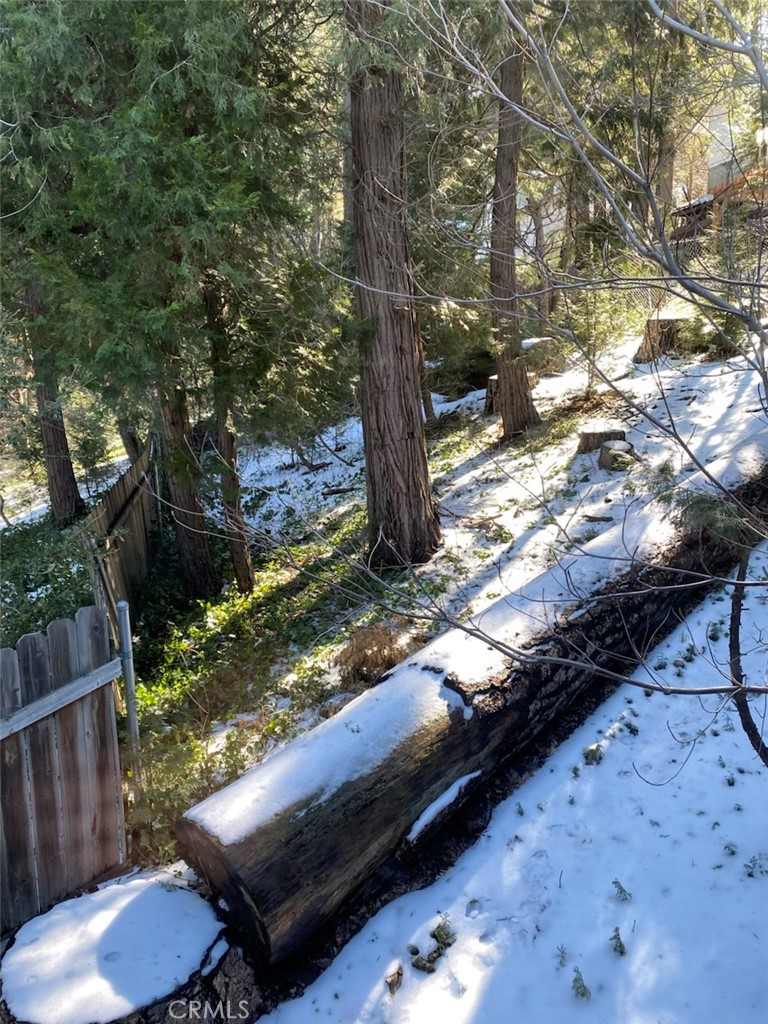 https://media.crmls.org/medias/1407067c-f828-4e3f-8311-ff16abb69ca5.jpg?preset=X-Large