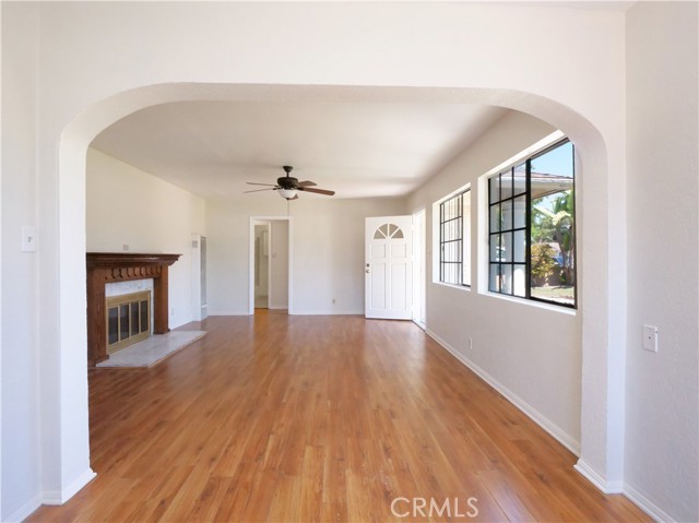 1569 W 218th Street, Torrance CA: https://media.crmls.org/medias/14073f22-87f1-4060-a0f9-f098c900056b.jpg