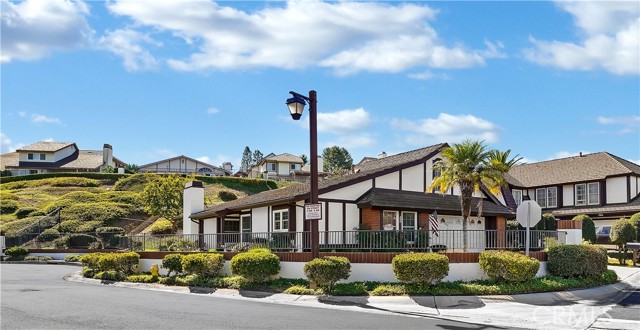 Detail Gallery Image 3 of 26 For 500 S Calle De Casas, Anaheim Hills,  CA 92807 - 2 Beds | 2 Baths