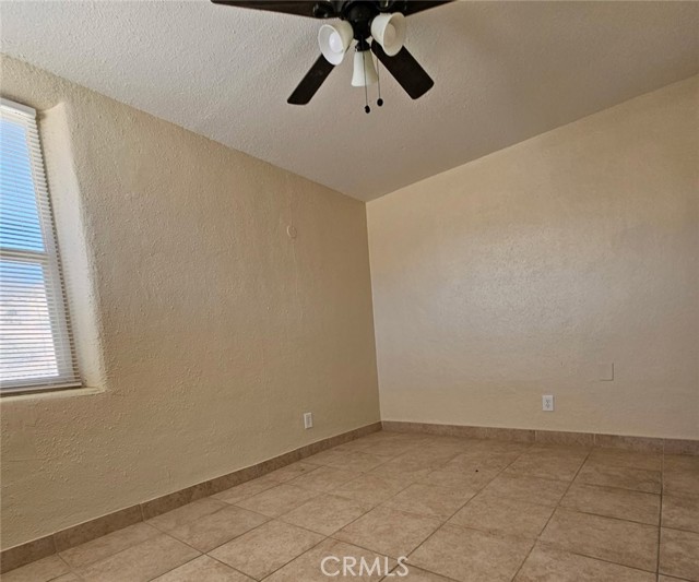 Detail Gallery Image 5 of 8 For 301 N 1st Ave #1,  Barstow,  CA 92311 - 1 Beds | 1 Baths