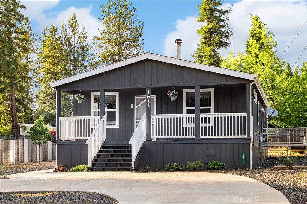 1611 Walnut Lane