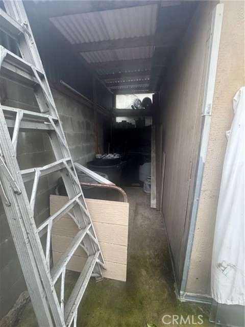 Detail Gallery Image 31 of 31 For 2129 30th W 30th St, Los Angeles,  CA 90018 - 4 Beds | 1 Baths