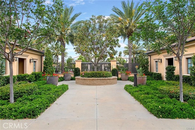 38 Larkfield, Irvine CA: https://media.crmls.org/medias/140a76b3-90d3-44c4-aeea-735a421d1e96.jpg